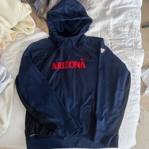 Nike thermfit XL university of Arizona Hoodie